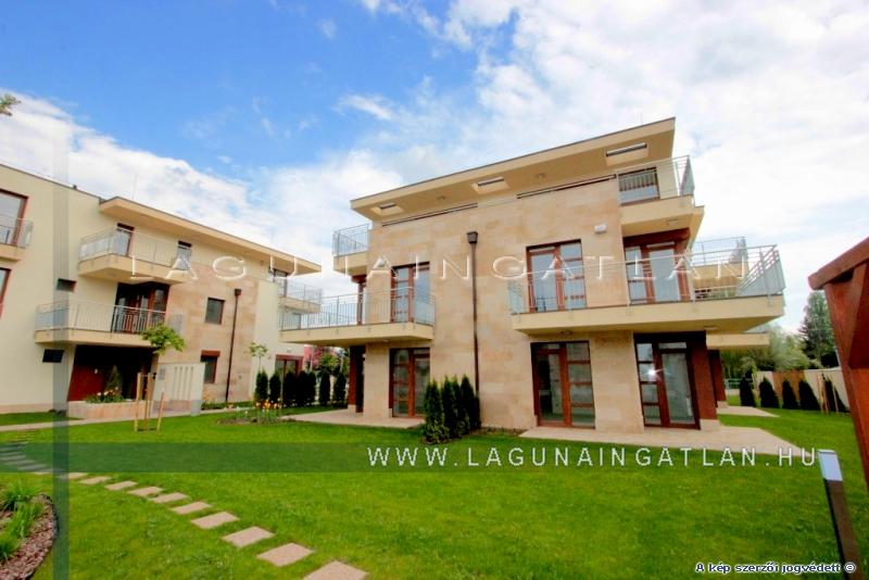 Balaton Zamárdi balatoni panorámás penthouse 4 szobás lakás eladó