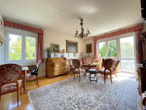 Estate photo